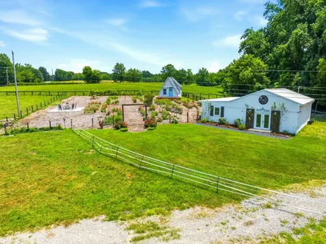 1080 Fannie Nicholson Road Chapmansboro TN 37035