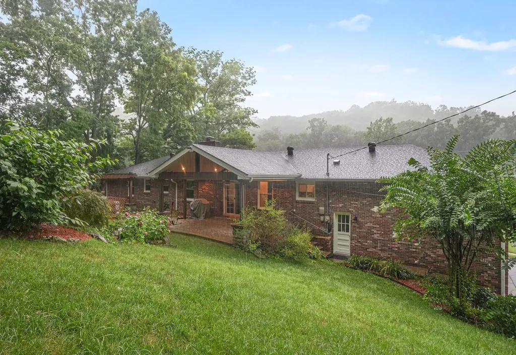 804 Rodney Drive Nashville TN 37205