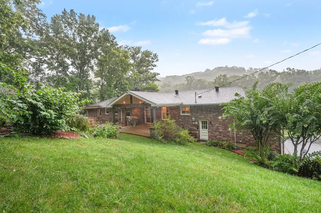 804 Rodney Drive Nashville TN 37205