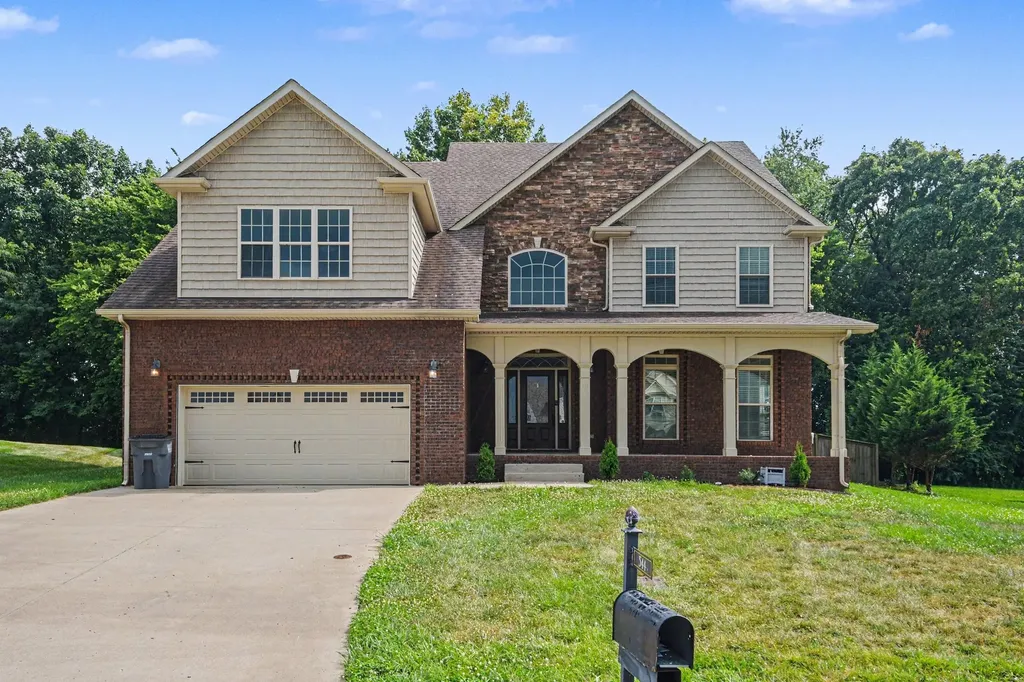 544 Larkspur Drive Clarksville TN 37043
