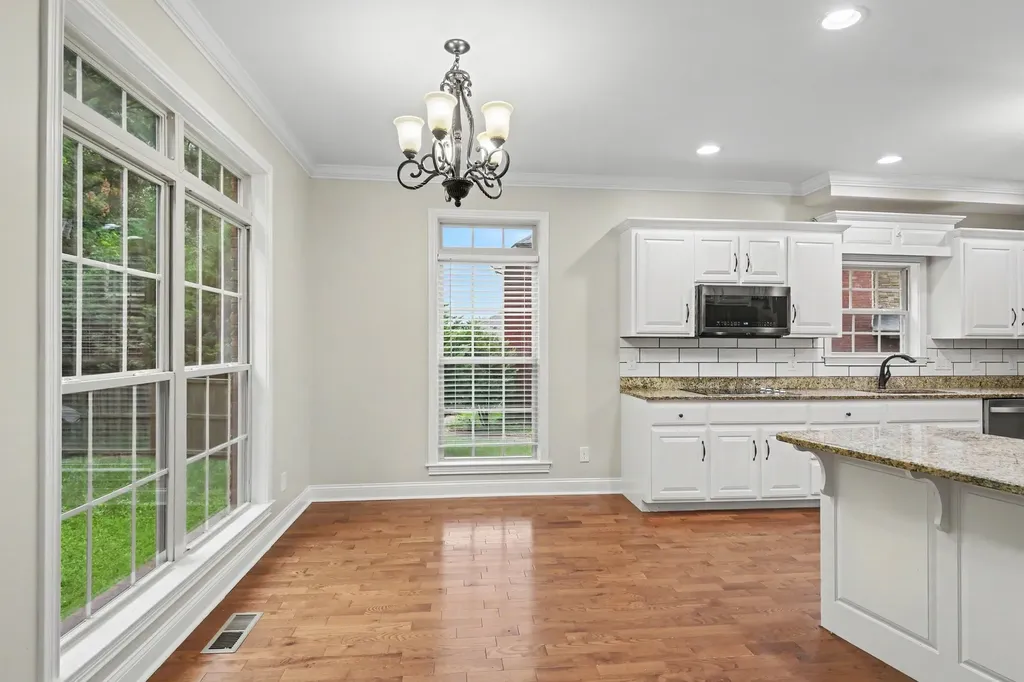 544 Larkspur Drive Clarksville TN 37043
