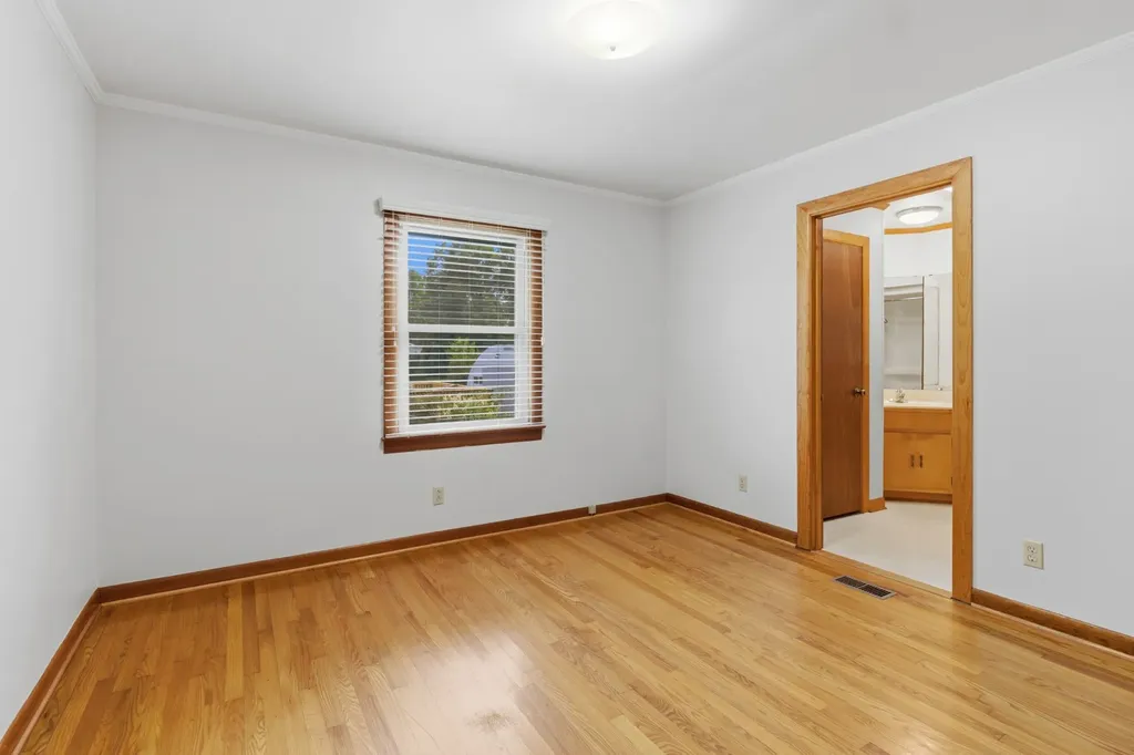 102 Molloy Street Mcminnville TN 37110