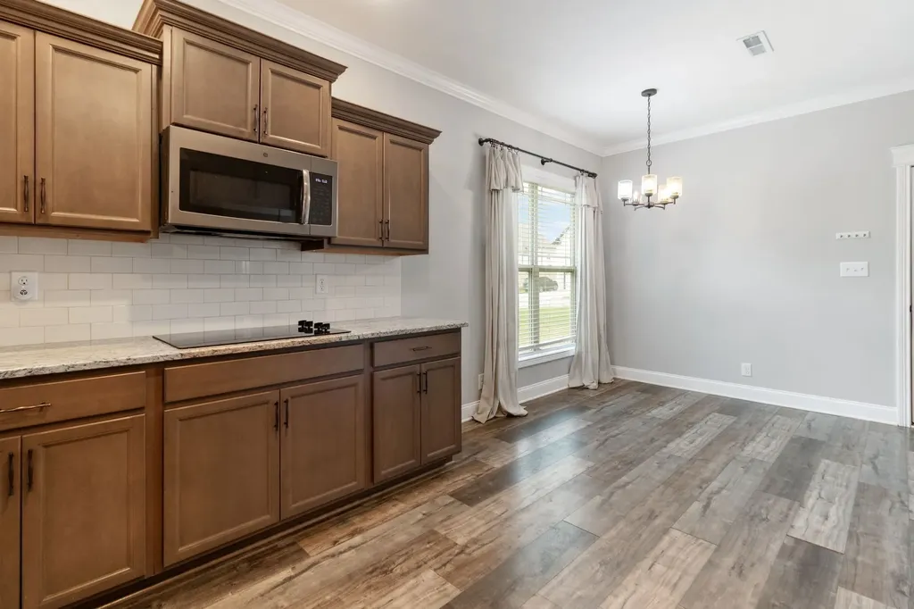 1072 Chagford Drive Clarksville TN 37043