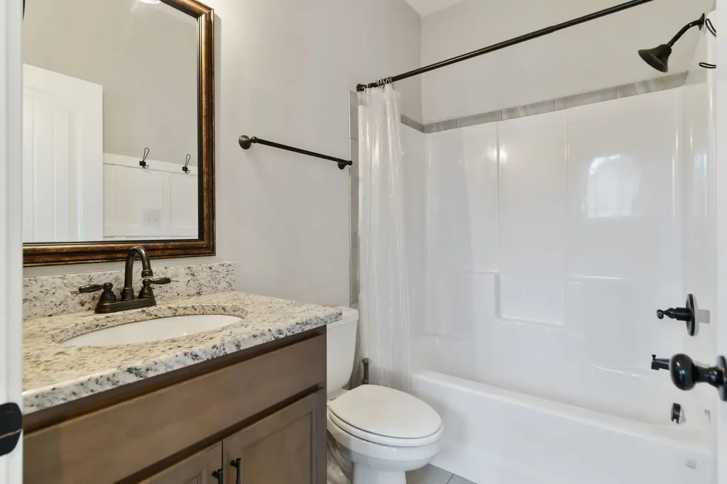 1072 Chagford Drive Clarksville TN 37043