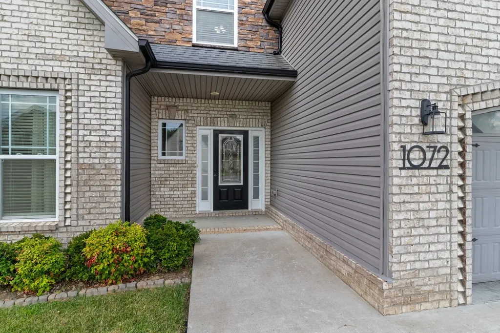 1072 Chagford Drive Clarksville TN 37043