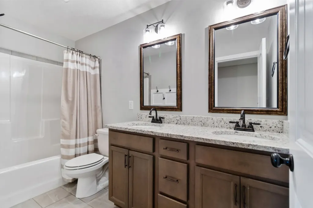 1072 Chagford Drive Clarksville TN 37043