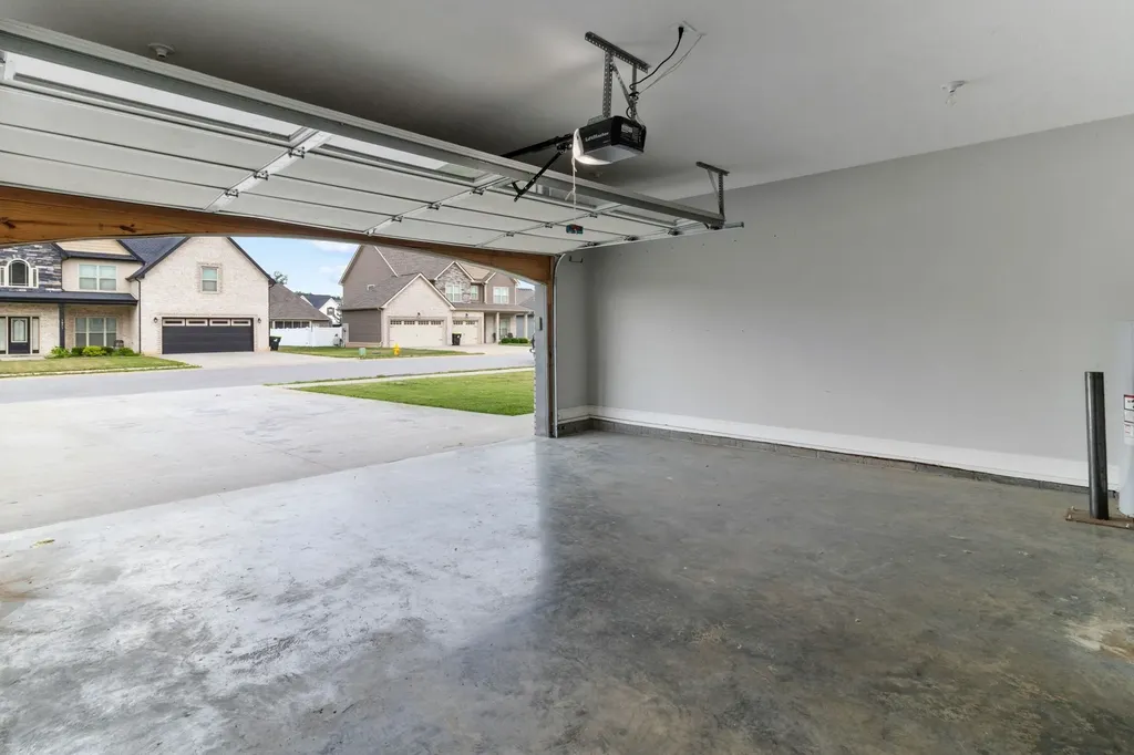 1072 Chagford Drive Clarksville TN 37043