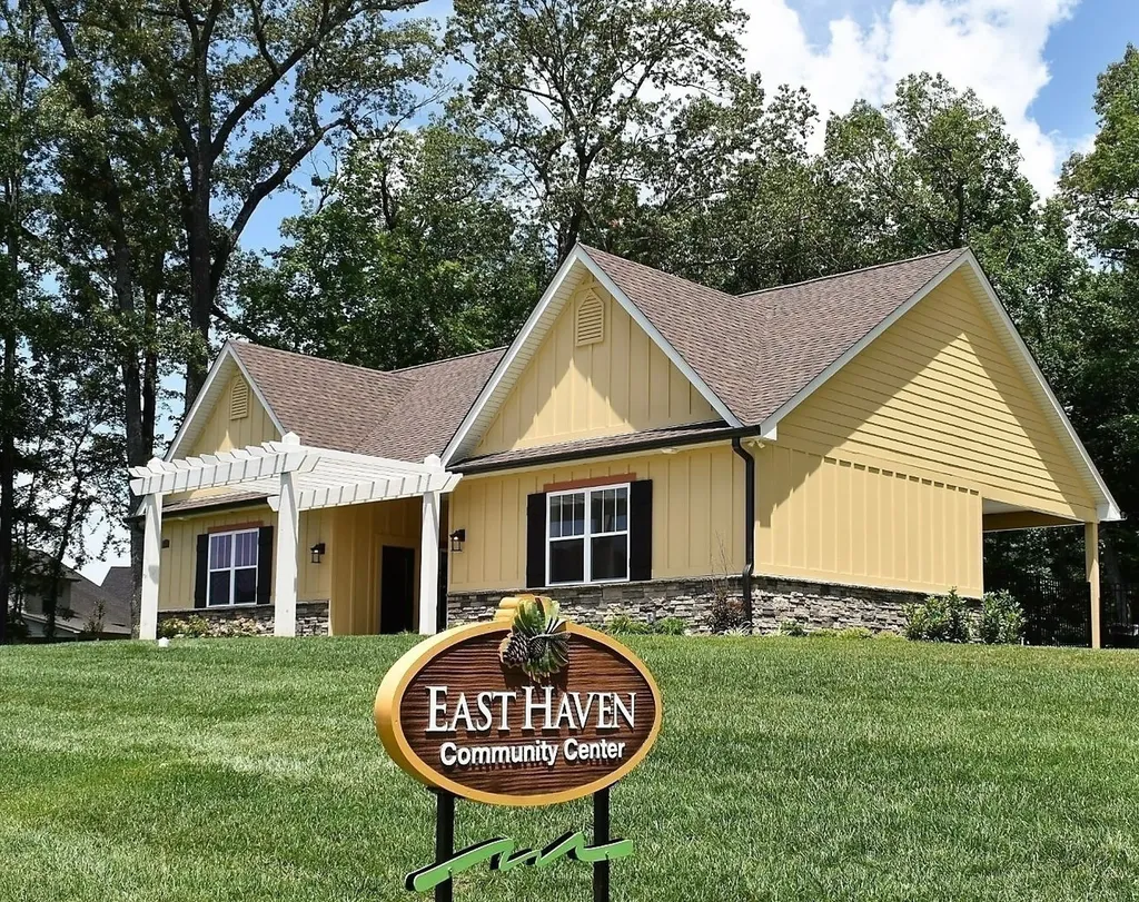 1072 Chagford Drive Clarksville TN 37043