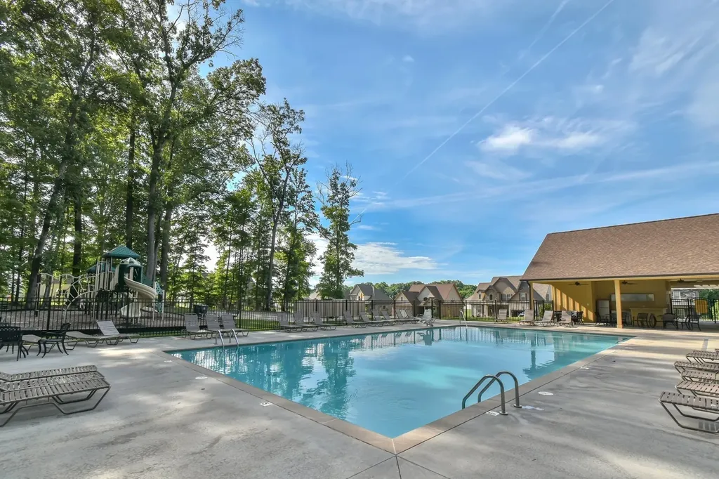 1072 Chagford Drive Clarksville TN 37043