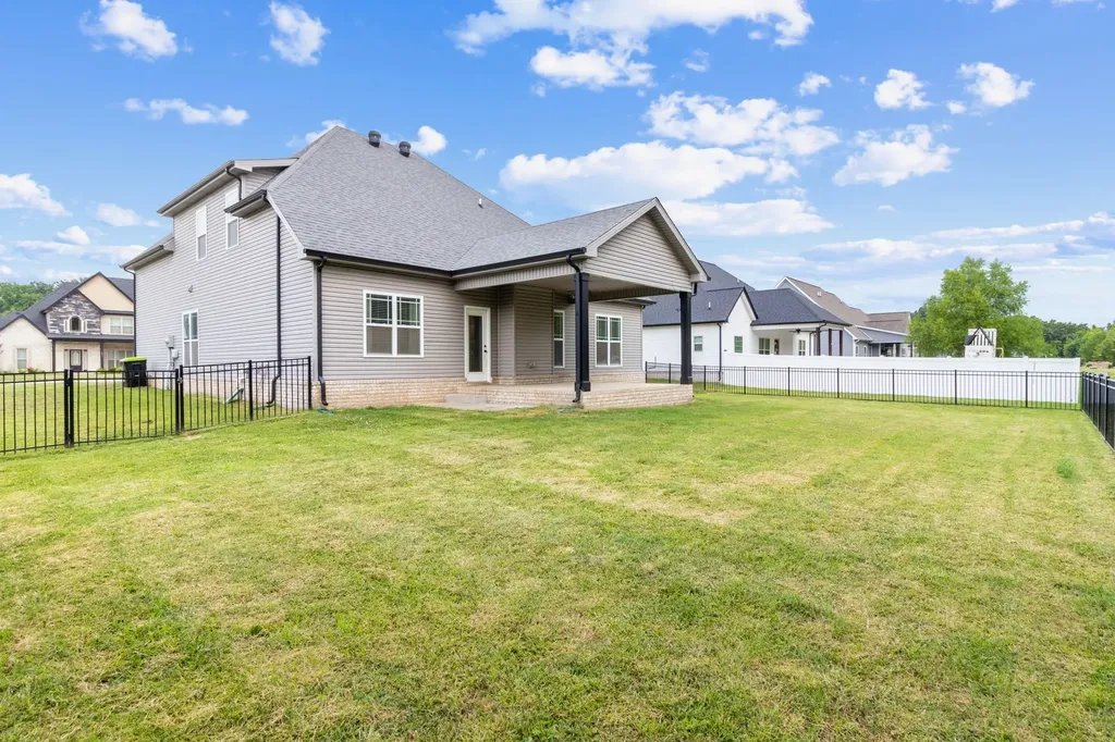 1072 Chagford Drive Clarksville TN 37043