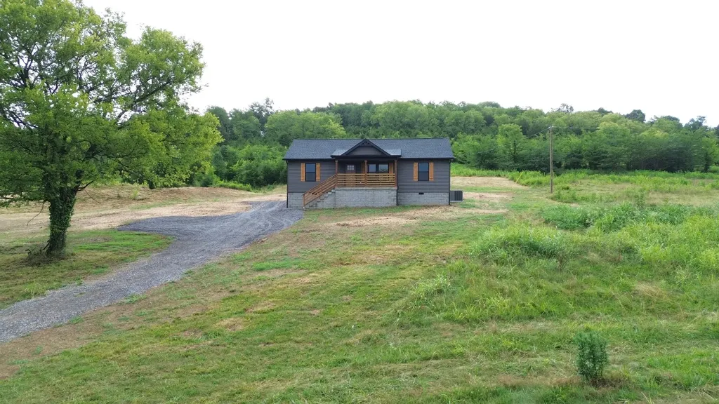 817 Smith Bend Lane Gainesboro TN 38562