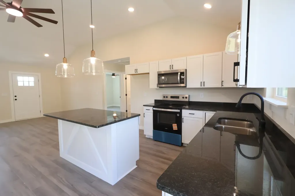 817 Smith Bend Lane Gainesboro TN 38562
