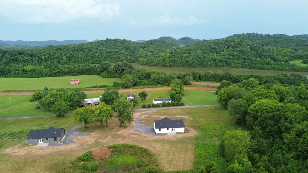 797 Smith Bend Lane Gainesboro TN 38562