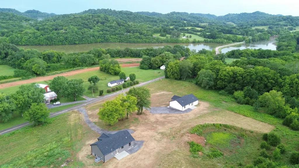 797 Smith Bend Lane Gainesboro TN 38562