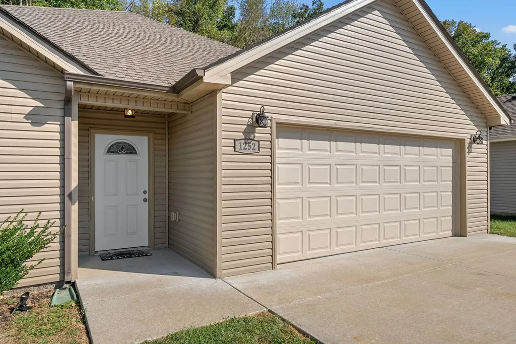 1252 Magnum Drive Clarksville TN 37040