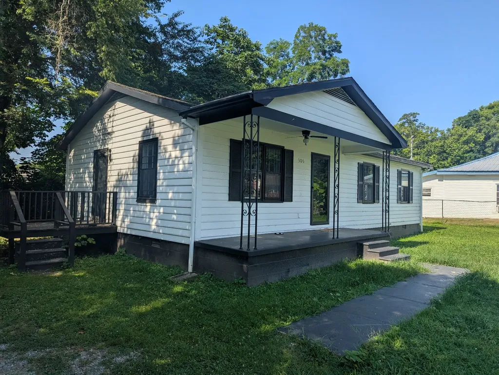 306 Hamilton Street Fayetteville TN 37334