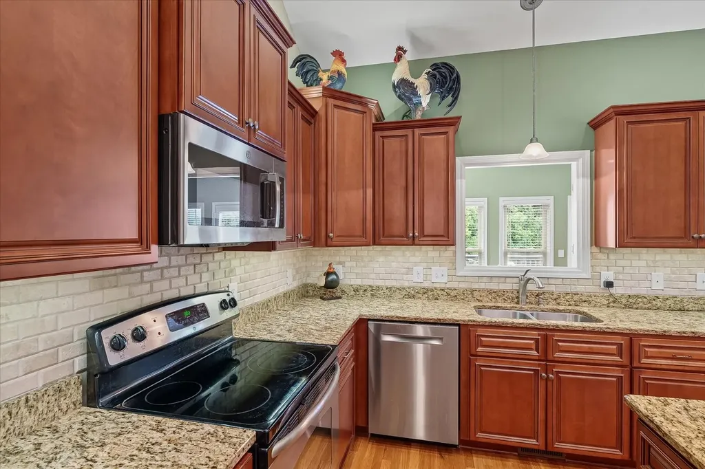 1002 Aenon Circle Spring Hill TN 37174