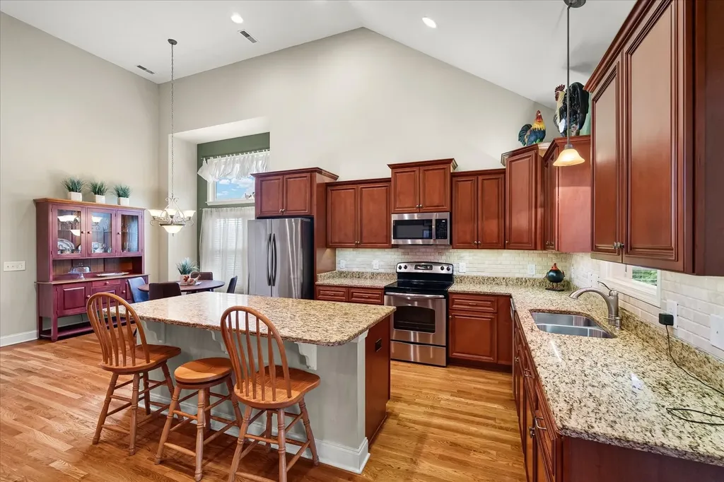 1002 Aenon Circle Spring Hill TN 37174