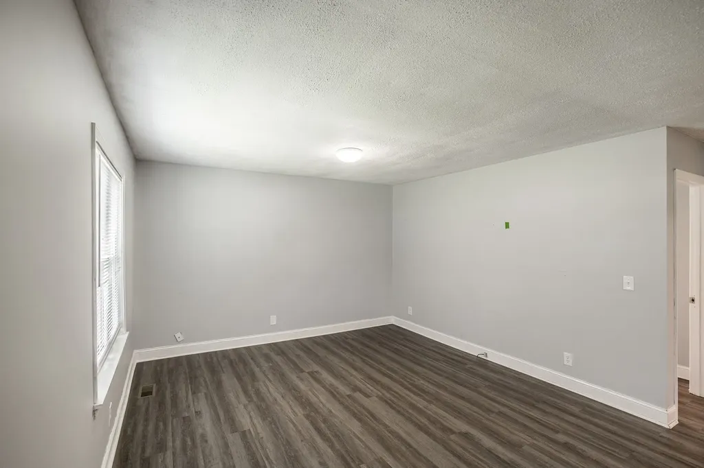 2952 Highway 41, S Springfield TN 37172