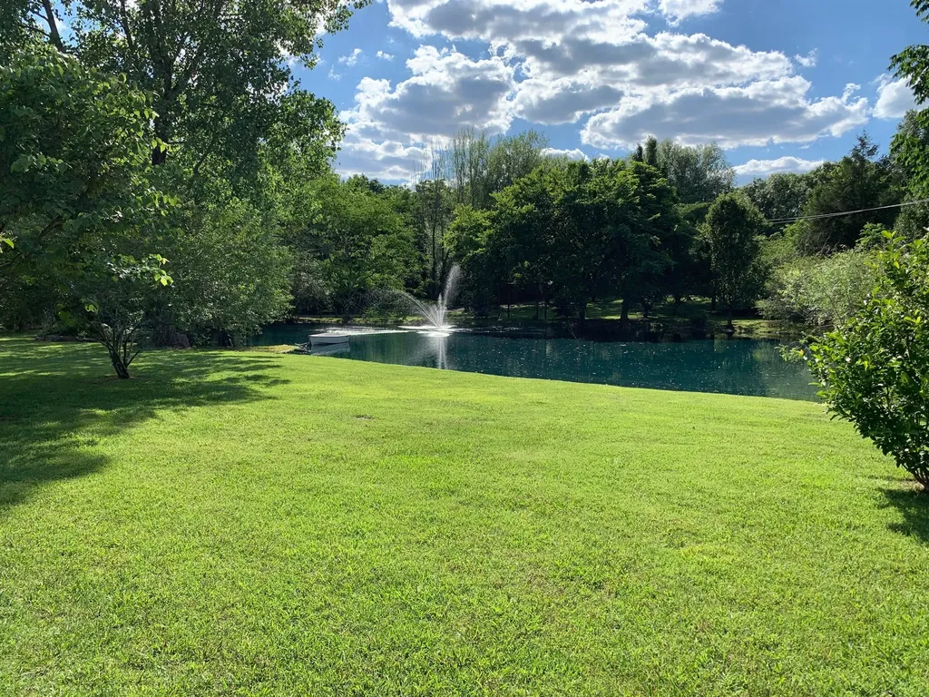 7052 W Gum Road Murfreesboro TN 37127