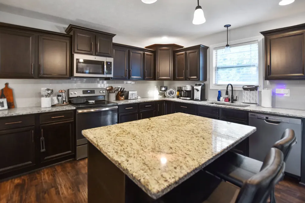 1517 Ellie Piper Circle Clarksville TN 37043