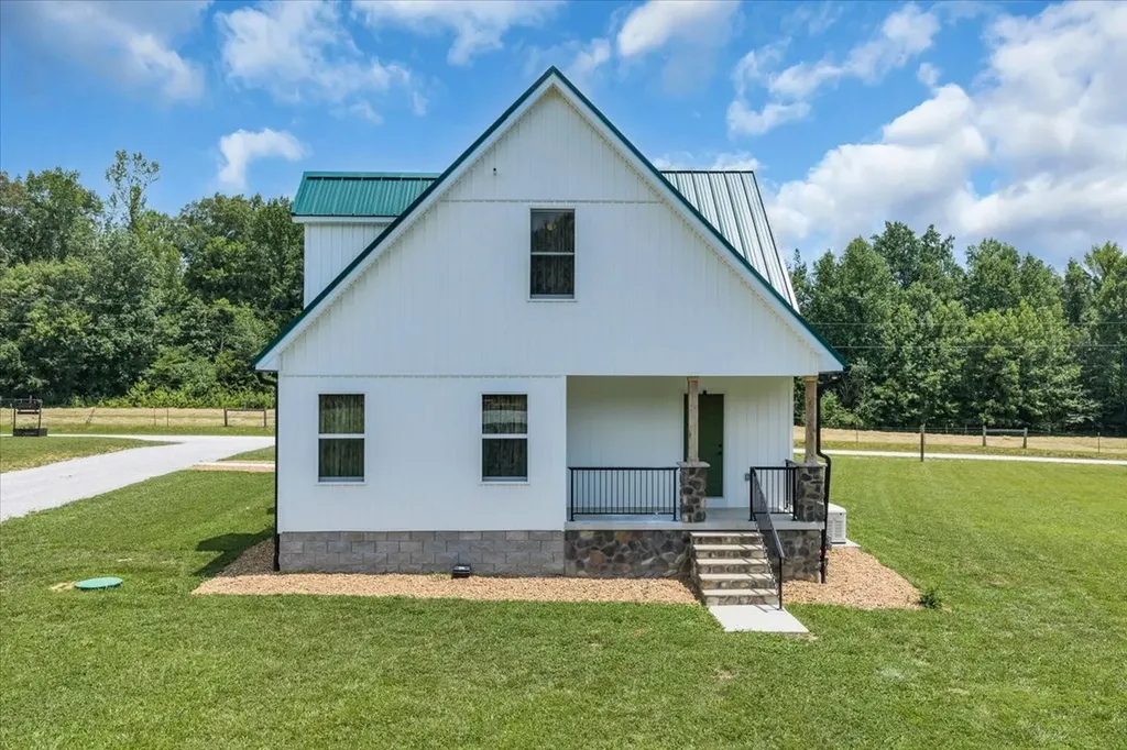 178 Walnut Creek Drive Manchester TN 37355