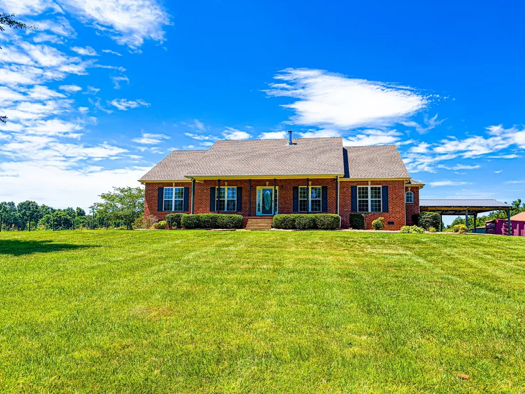 285 Calvert Ridge Road Westmoreland TN 37186