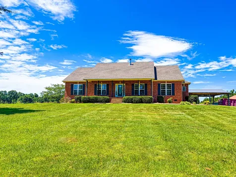 285 Calvert Ridge Road Westmoreland TN 37186