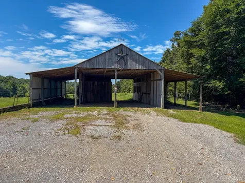 285 Calvert Ridge Road Westmoreland TN 37186