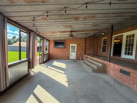 285 Calvert Ridge Road Westmoreland TN 37186
