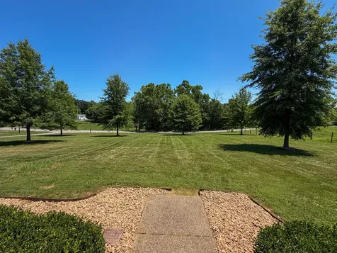 285 Calvert Ridge Road Westmoreland TN 37186