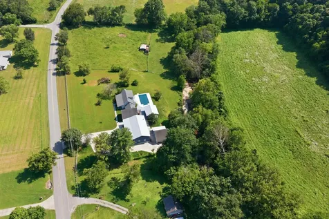 1313 Stayton Road Cumberland Furnace TN 37051