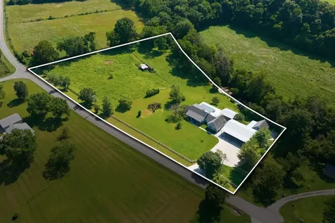 1313 Stayton Road Cumberland Furnace TN 37051