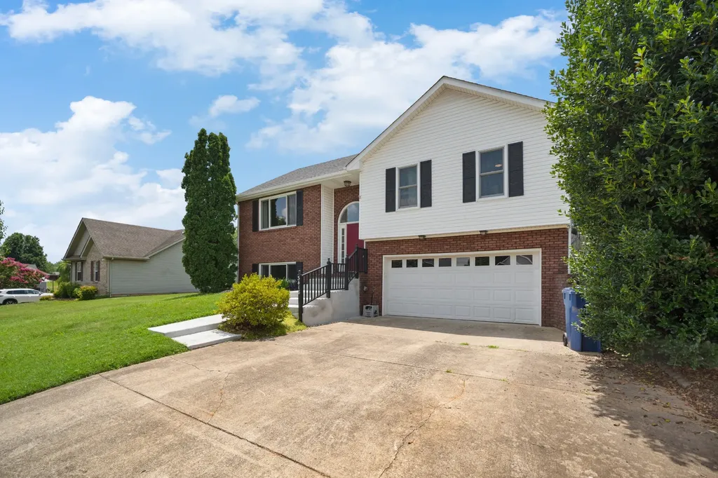 3418 Poplar Hill Clarksville TN 37043