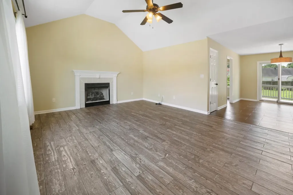 3418 Poplar Hill Clarksville TN 37043