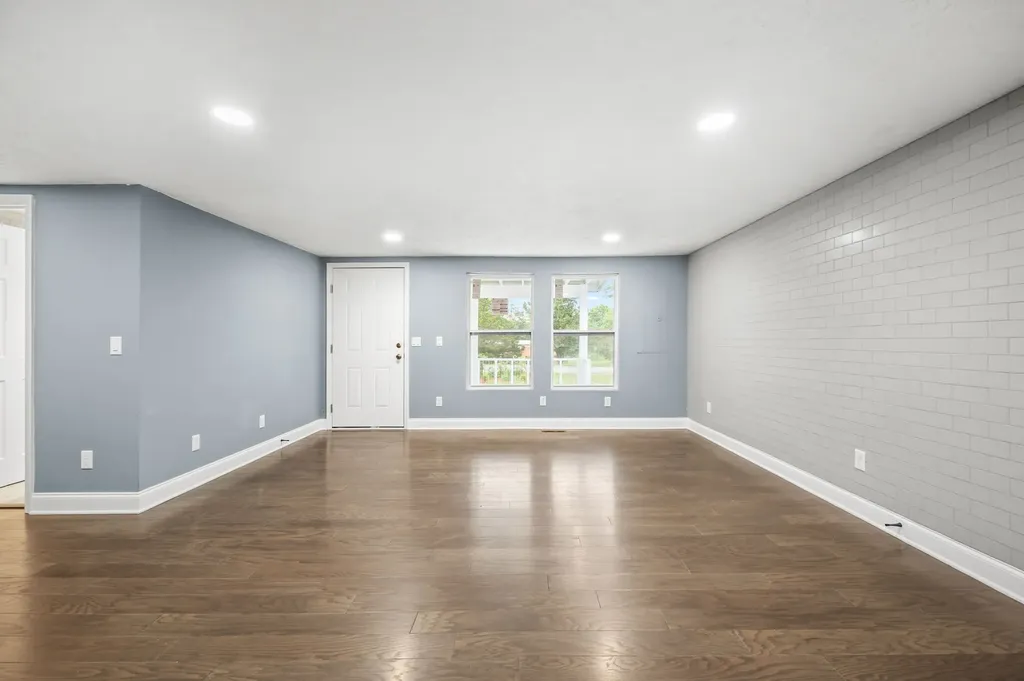243 N G Street Hillsboro TN 37342
