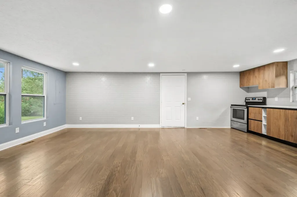243 N G Street Hillsboro TN 37342