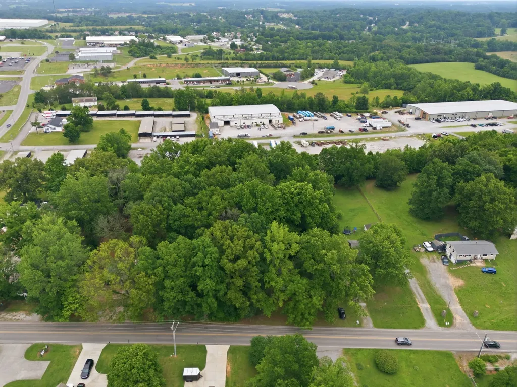 3811 Old Greenbrier Pike Springfield TN 37172