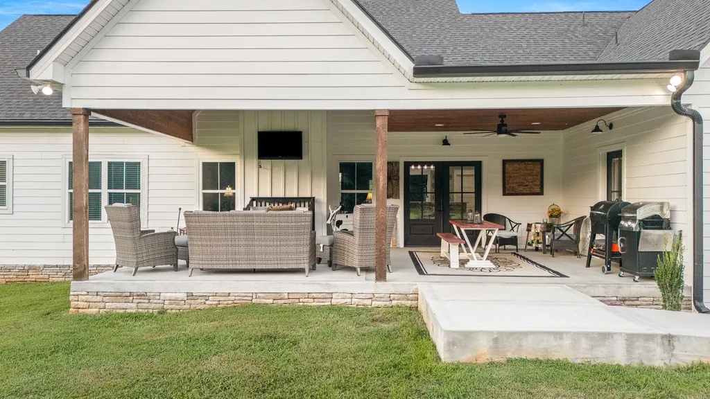 1851 Warner Bridge Road Shelbyville TN 37160