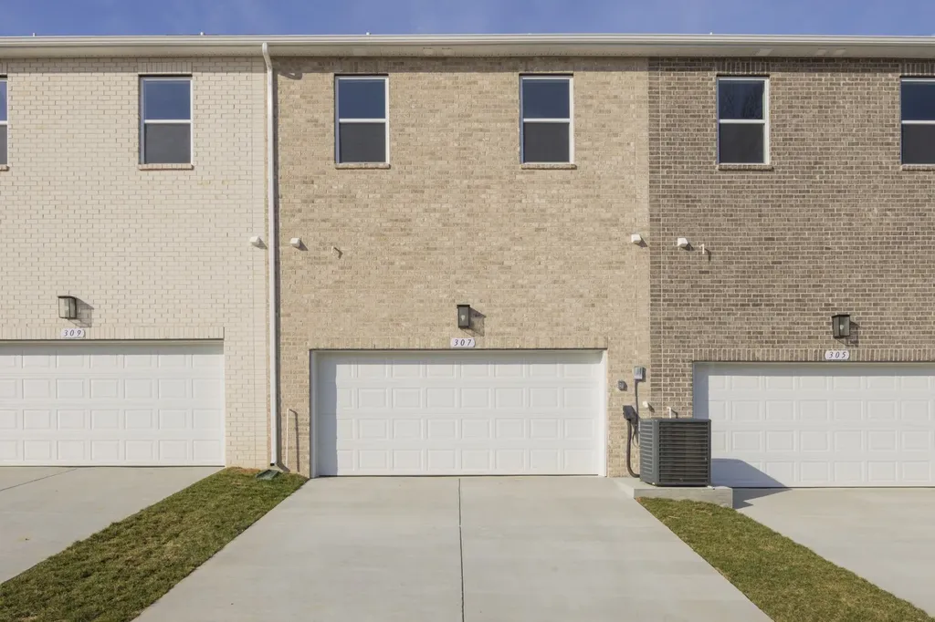 325 Lynwood Station Boulevard Mount Juliet TN 37122