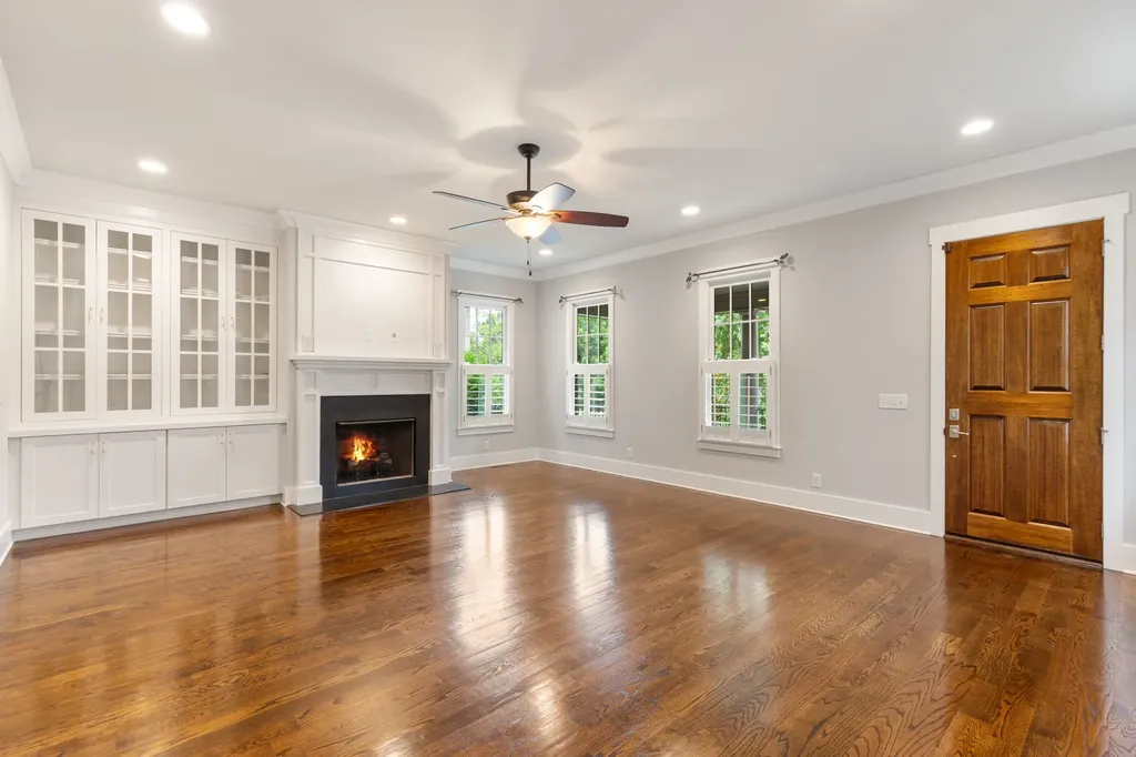 1917 Warfield Drive Nashville TN 37215