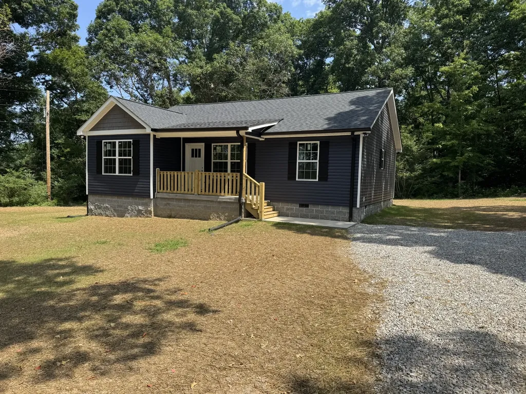 1047 Oak Grove Road Dickson TN 37055