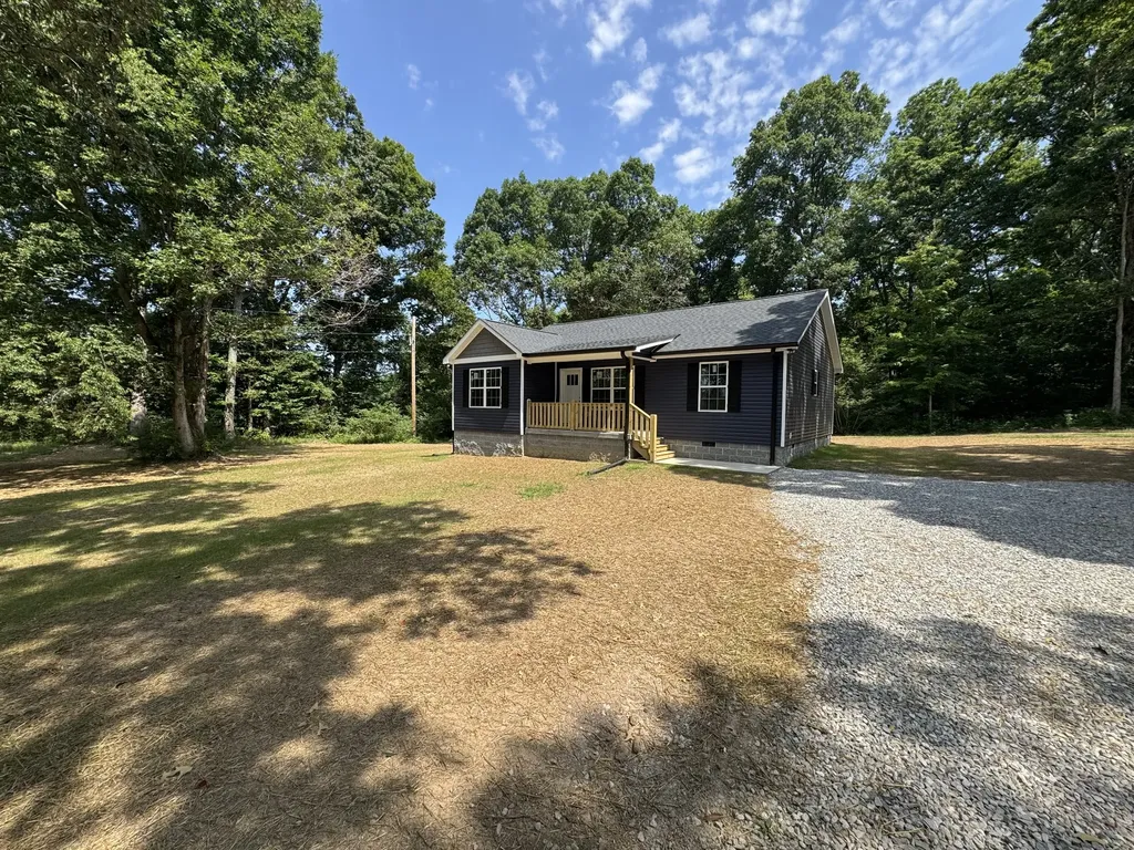 1047 Oak Grove Road Dickson TN 37055