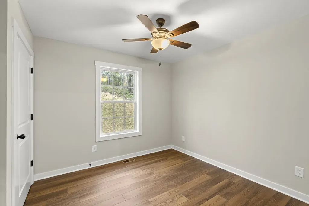 1047 Oak Grove Road Dickson TN 37055