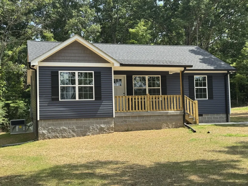 1047 Oak Grove Road Dickson TN 37055