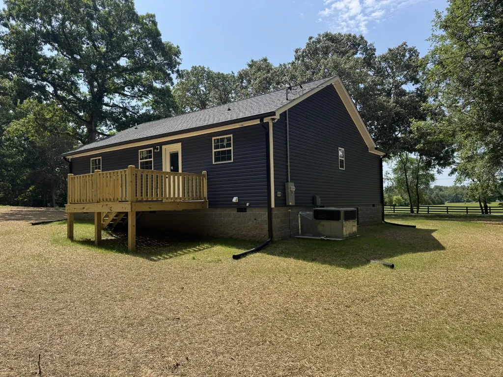 1047 Oak Grove Road Dickson TN 37055