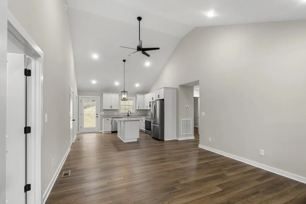 1047 Oak Grove Road Dickson TN 37055