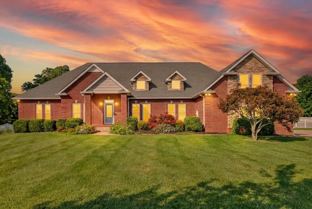 476 Maxshire Court Clarksville TN 37043