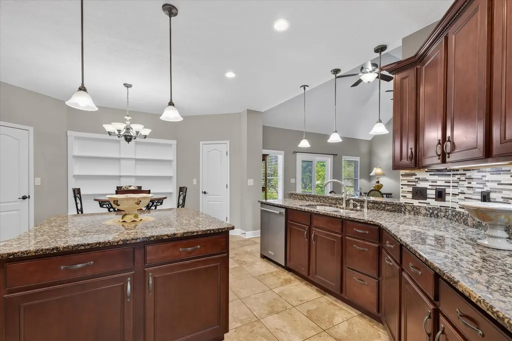 476 Maxshire Court Clarksville TN 37043