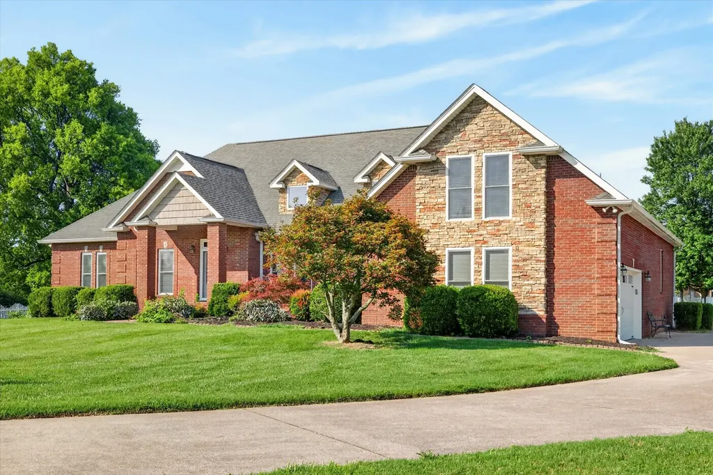 476 Maxshire Court Clarksville TN 37043